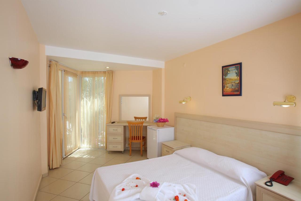 Catamaran Hotel Gündoğan Esterno foto